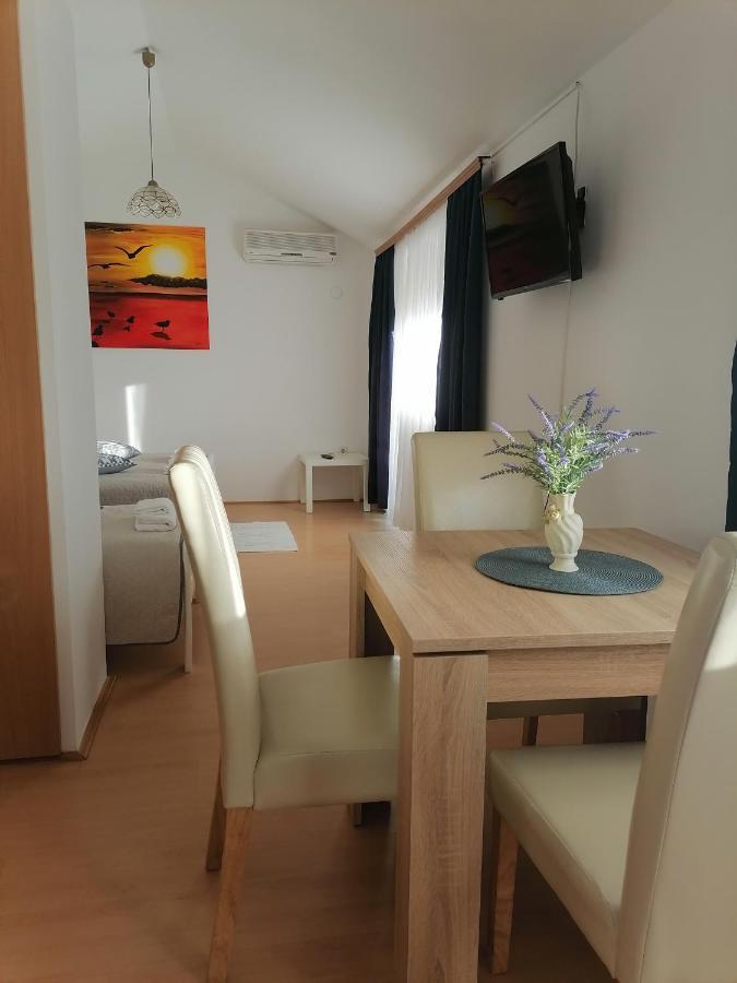 Apartments Kozjan Karlovac Bagian luar foto