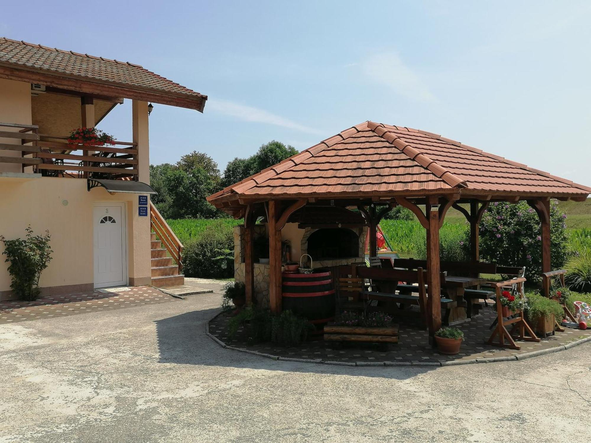 Apartments Kozjan Karlovac Ruang foto