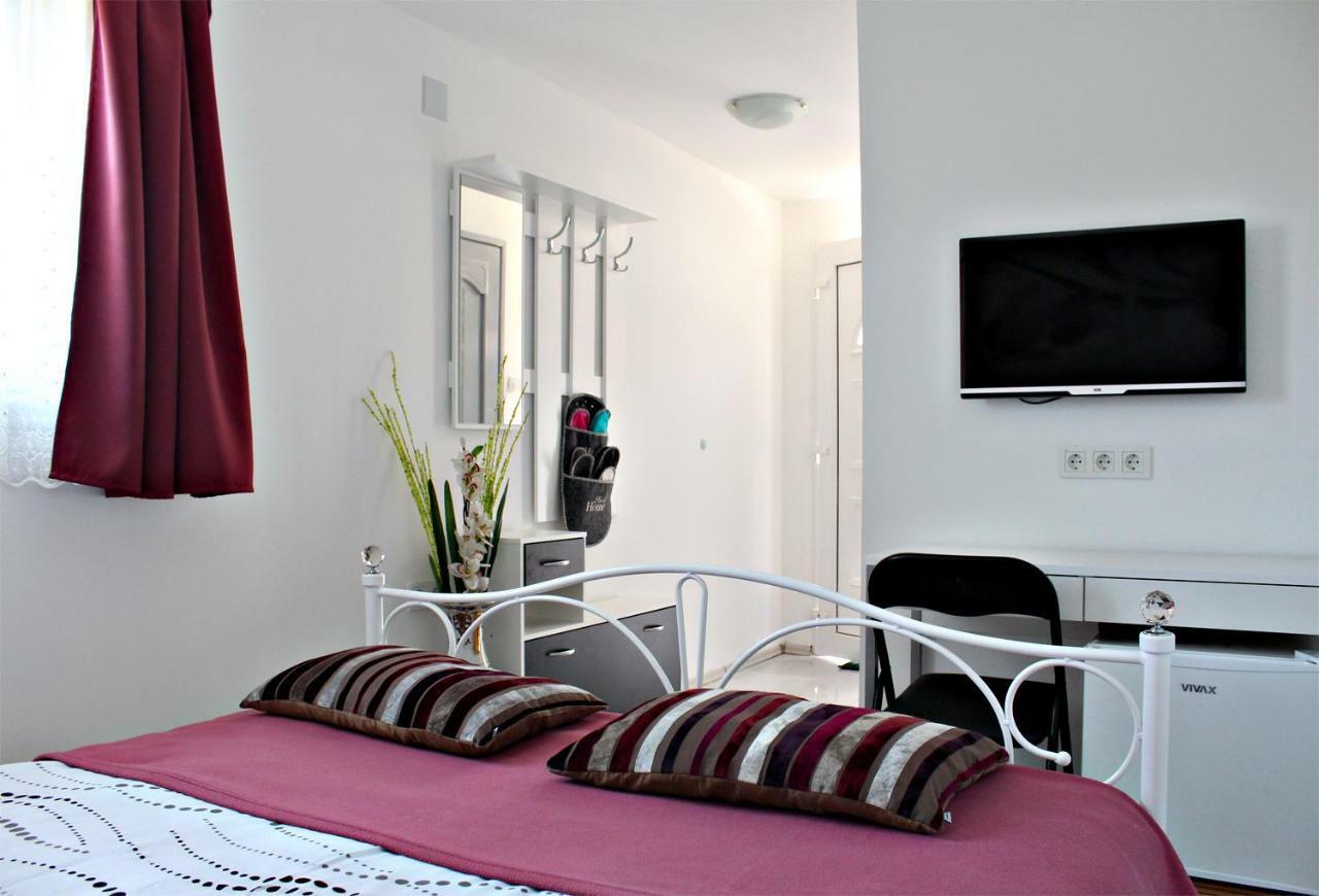 Apartments Kozjan Karlovac Bagian luar foto