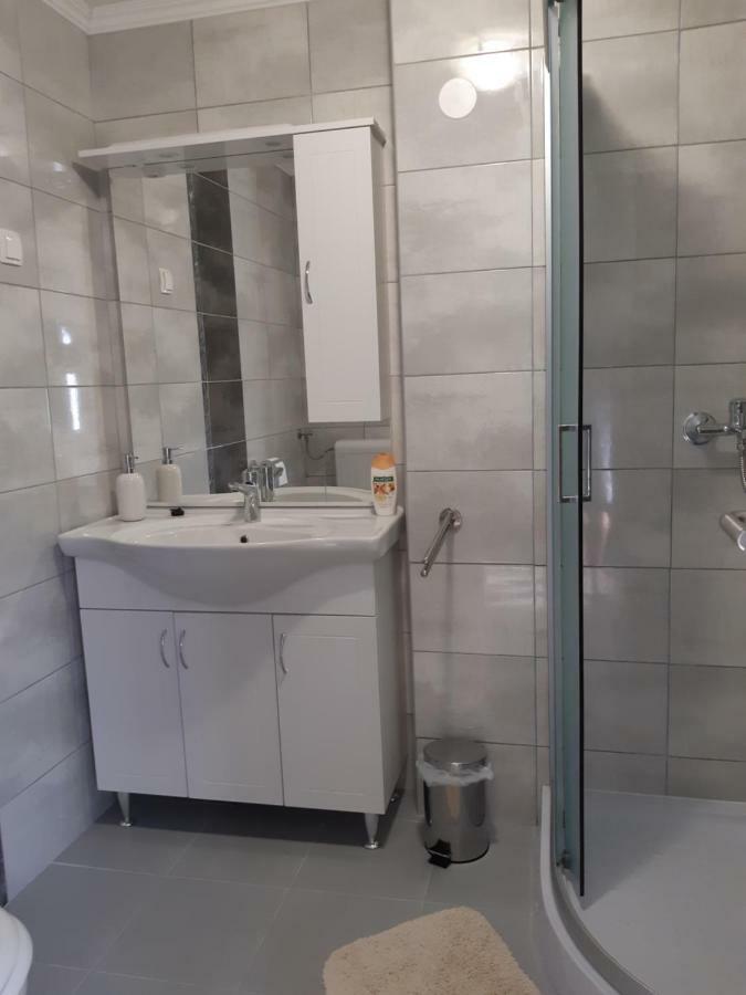 Apartments Kozjan Karlovac Bagian luar foto